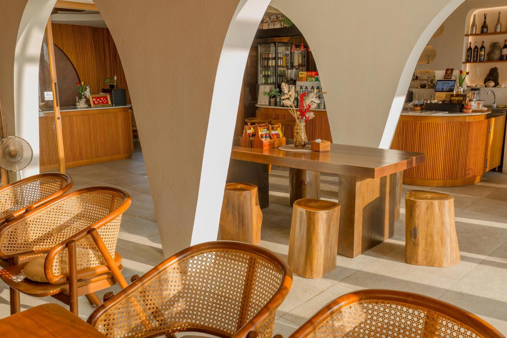 Tasana Bar And Luxury Resort Koh Larn Exterior foto