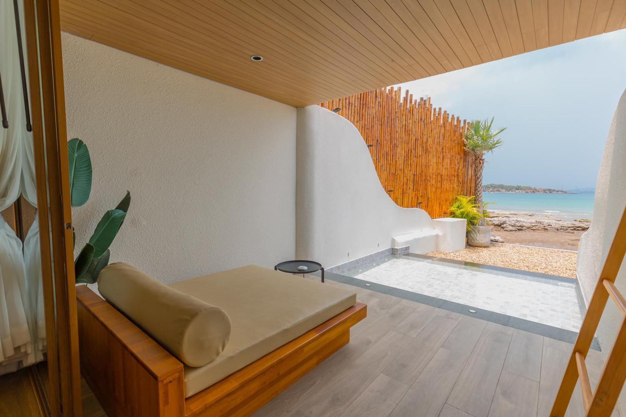 Tasana Bar And Luxury Resort Koh Larn Exterior foto