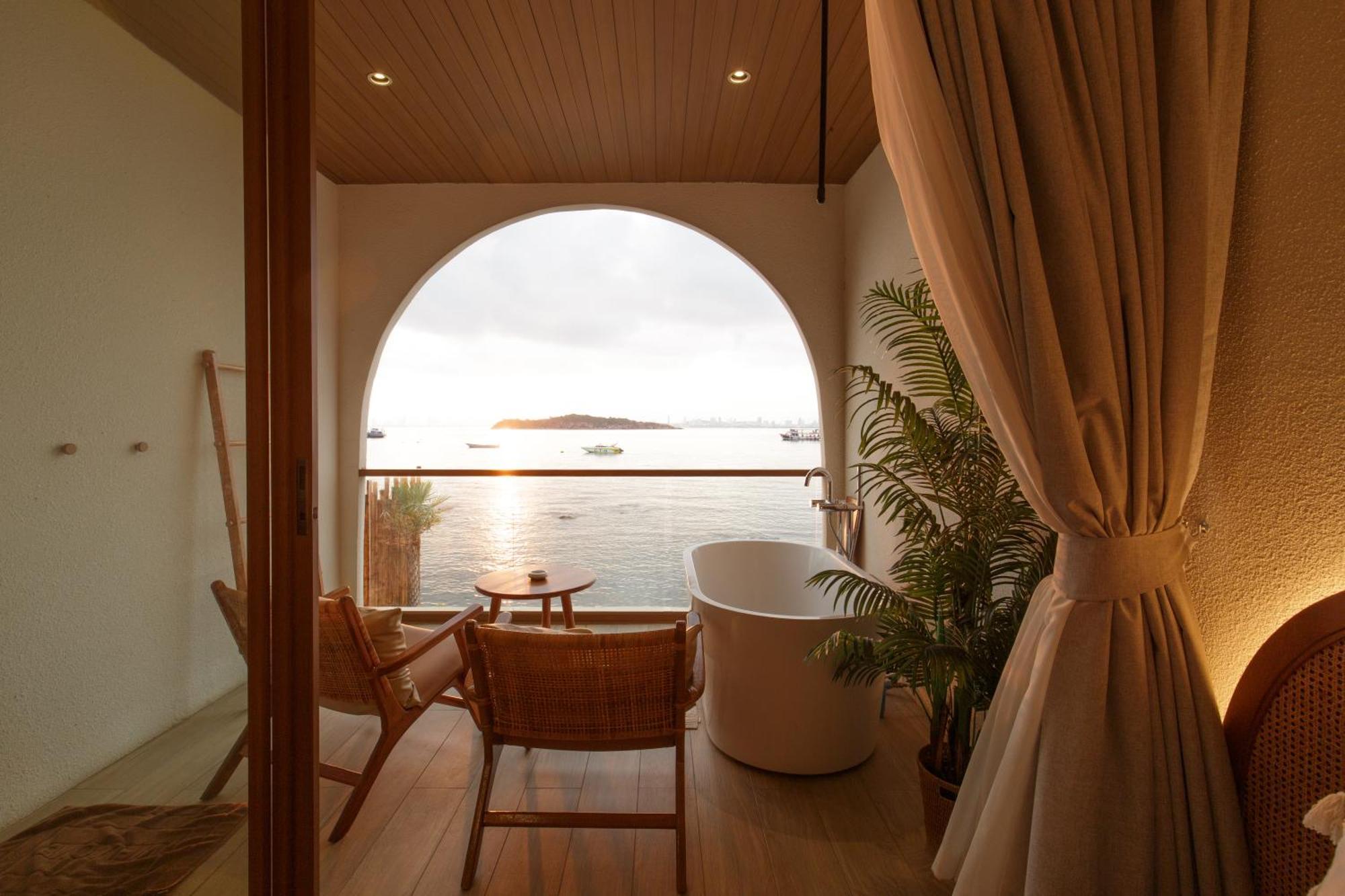 Tasana Bar And Luxury Resort Koh Larn Exterior foto